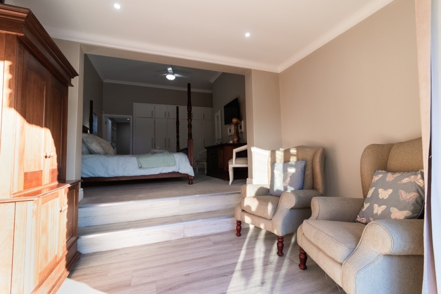 5 Bedroom Property for Sale in Beacon Bay Eastern Cape